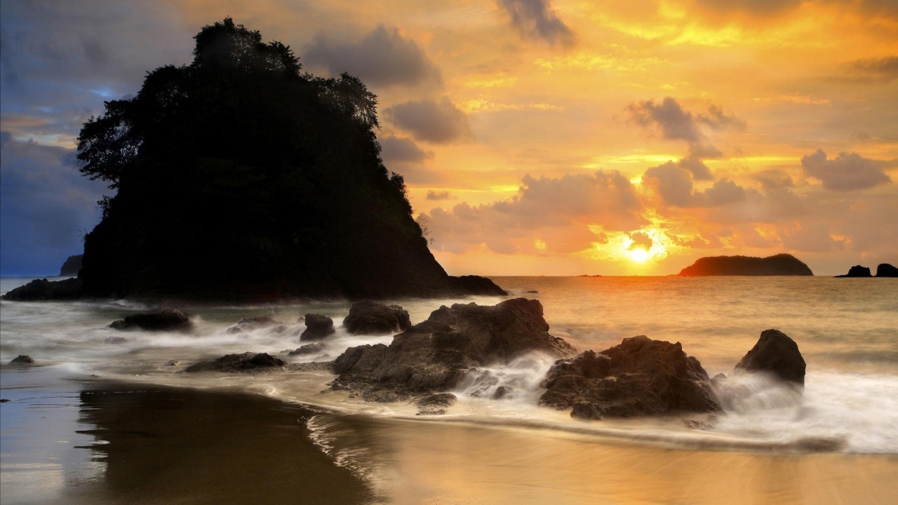 Пляж на закате