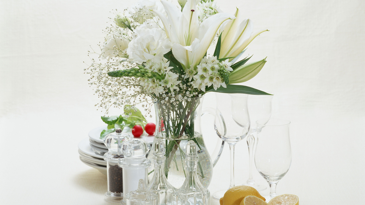 Цветочки в вазе