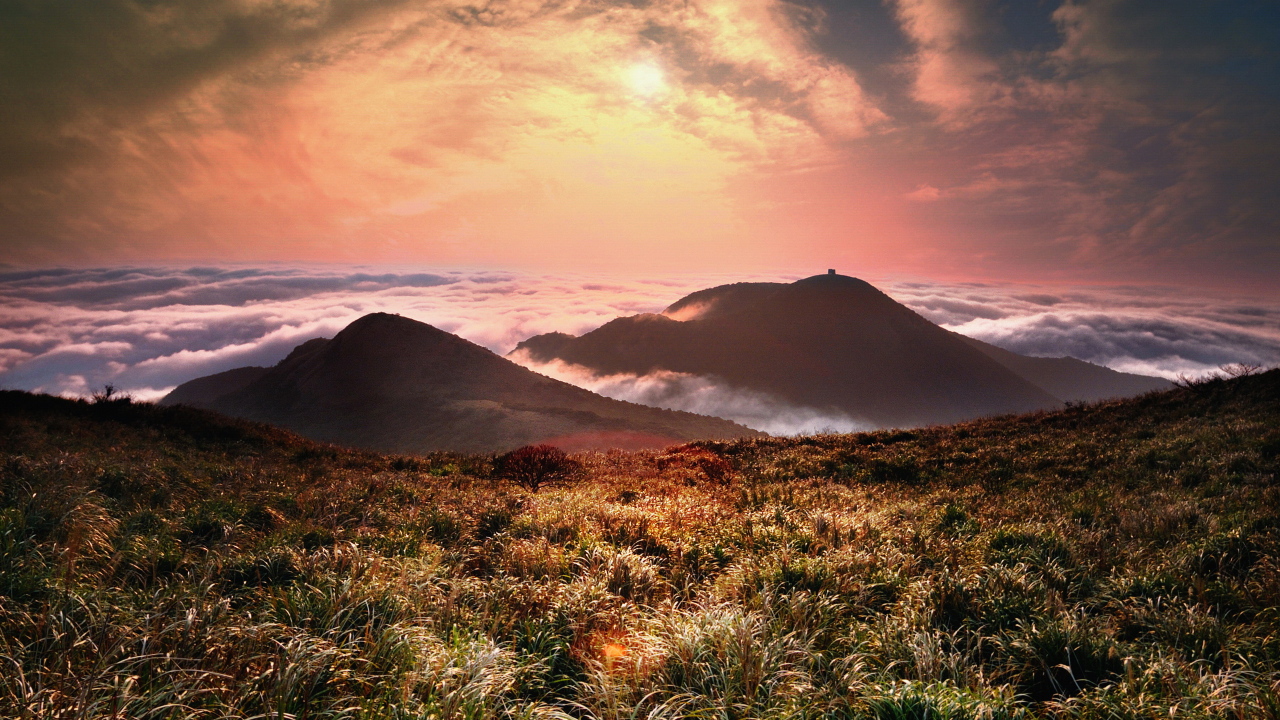 Горы и туман