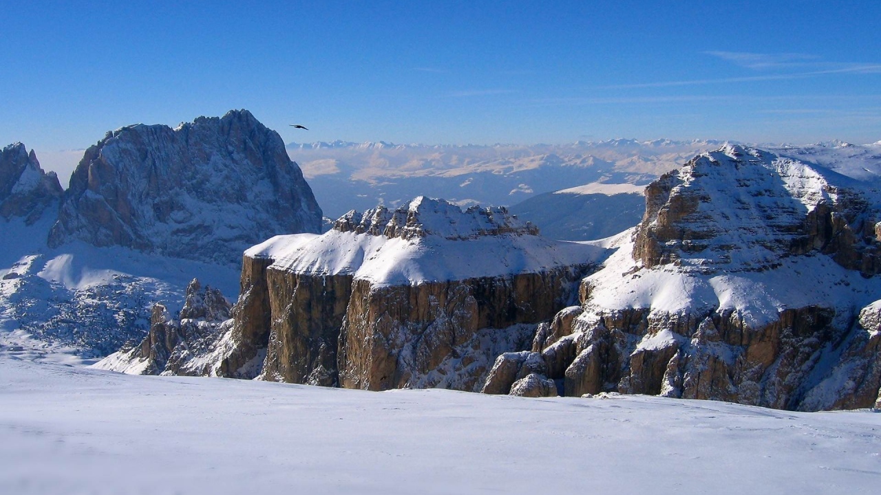 Снежные горы