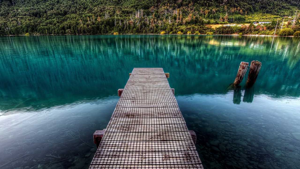 Мостик на озере