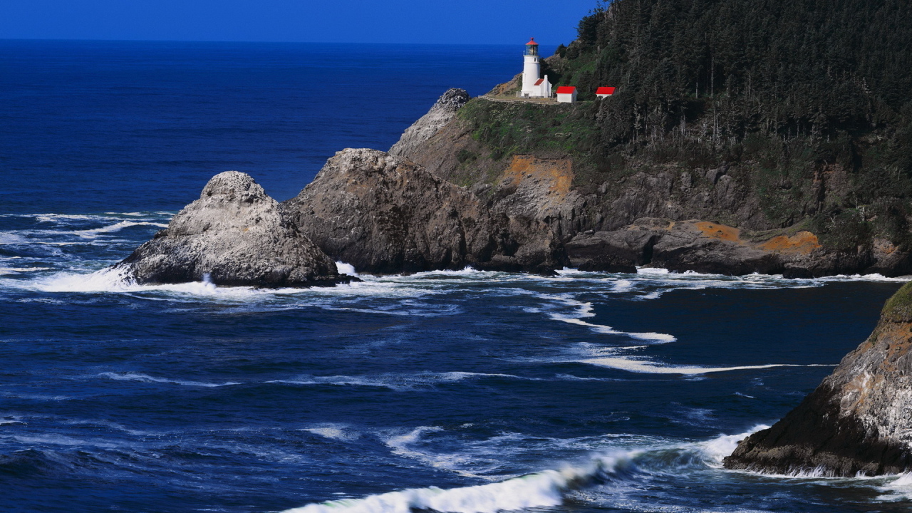 Маяк на склоне