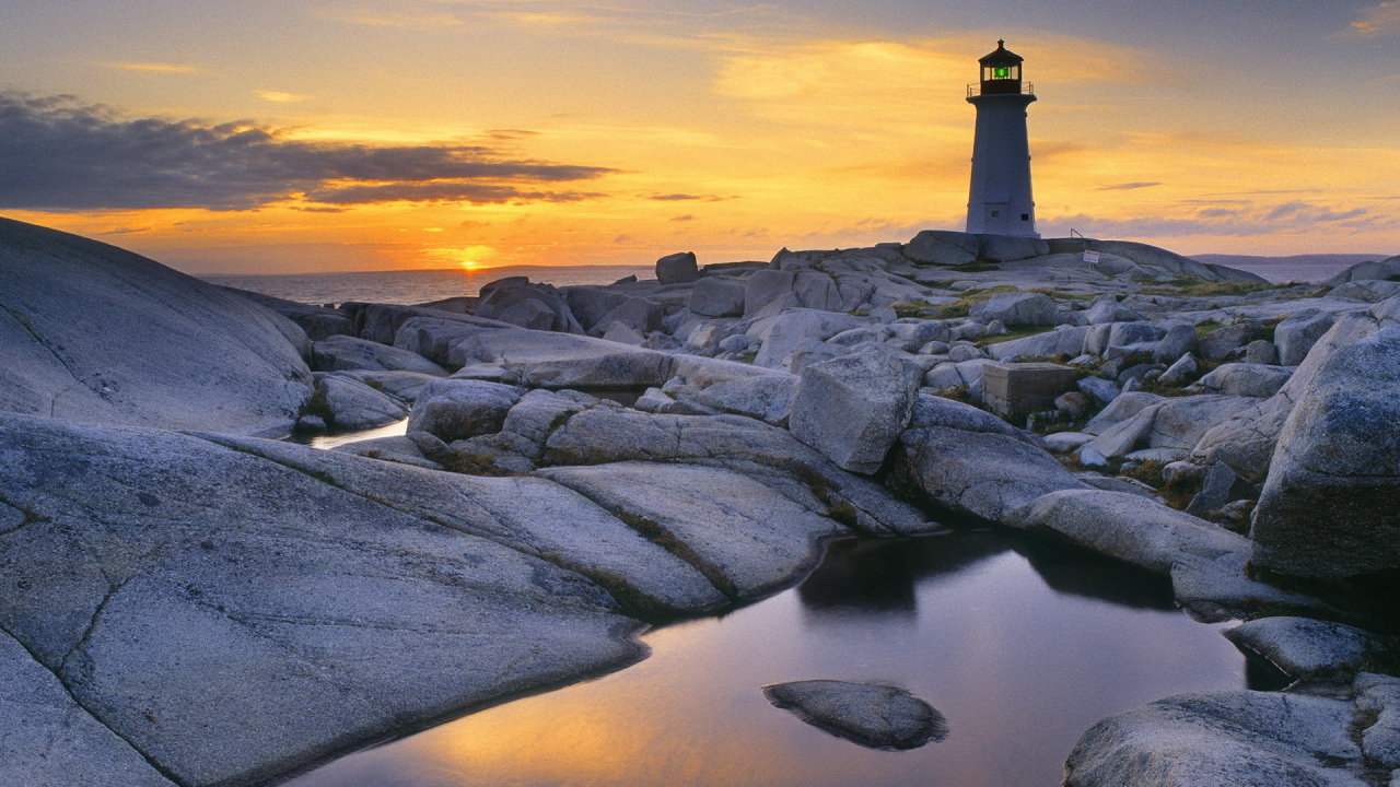 Одинокий маяк