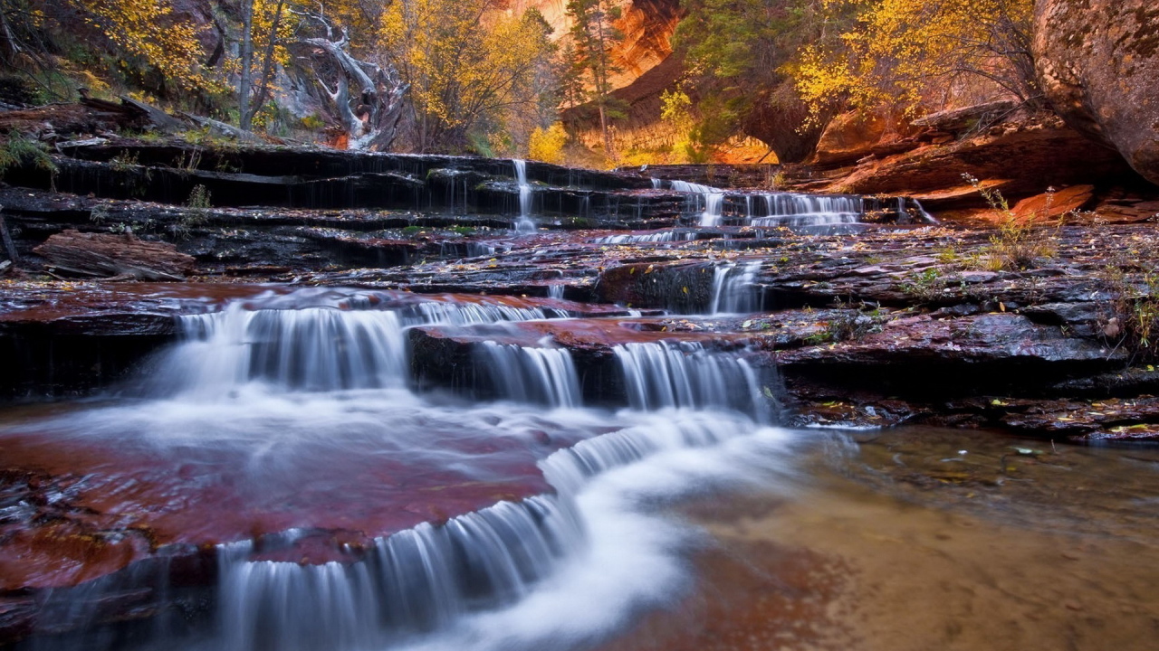 Бегущий ручей