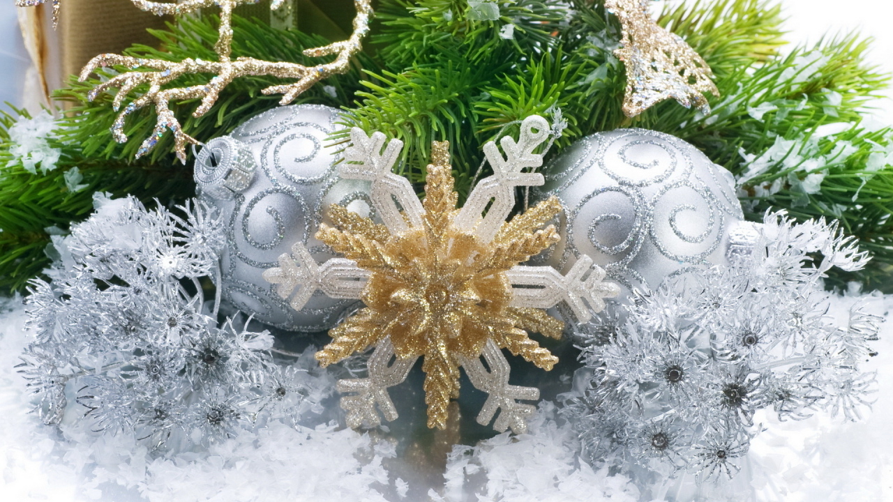 Игрушки на елку