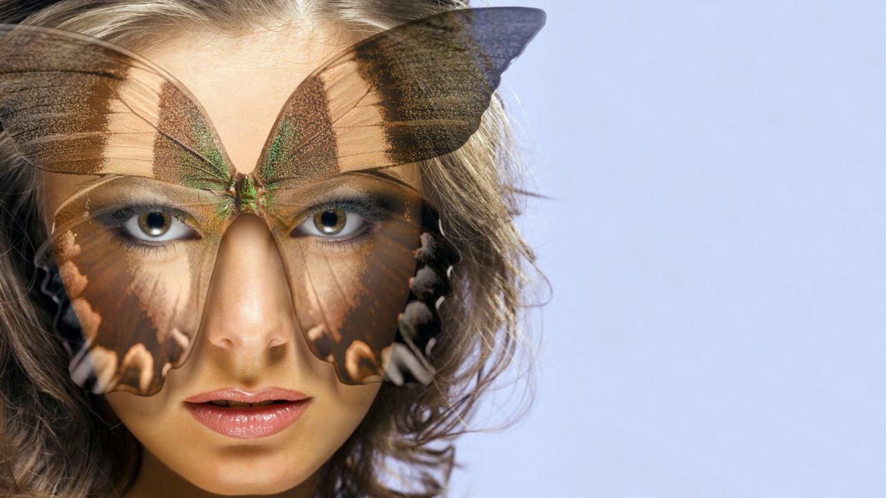 Девушка и бабочка