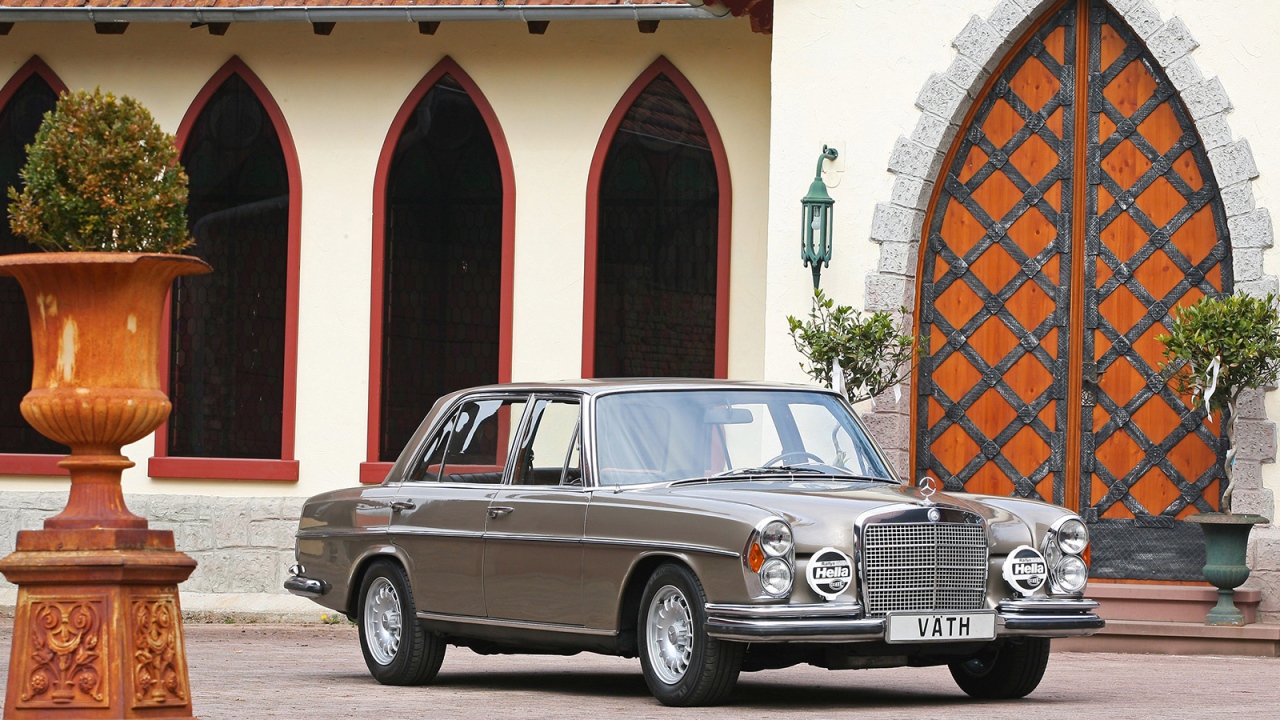 Mercedes Benz 300 SEL