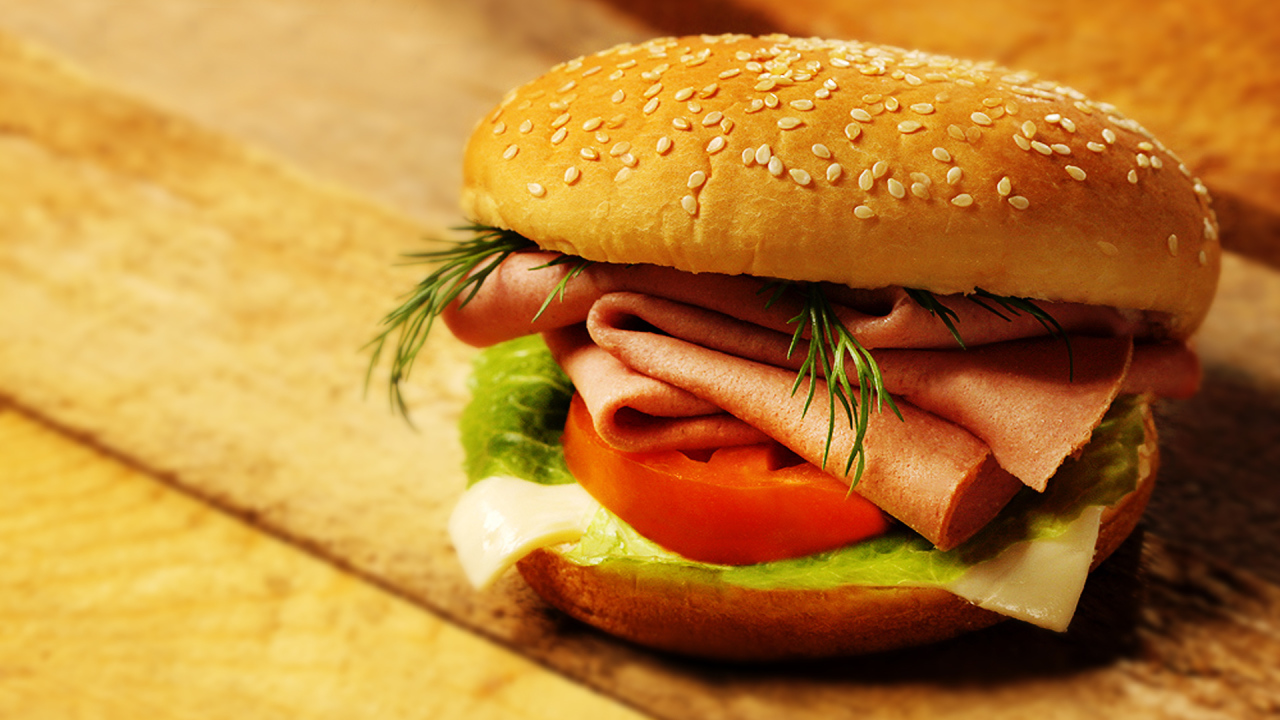 Гамбургер с ветчиной