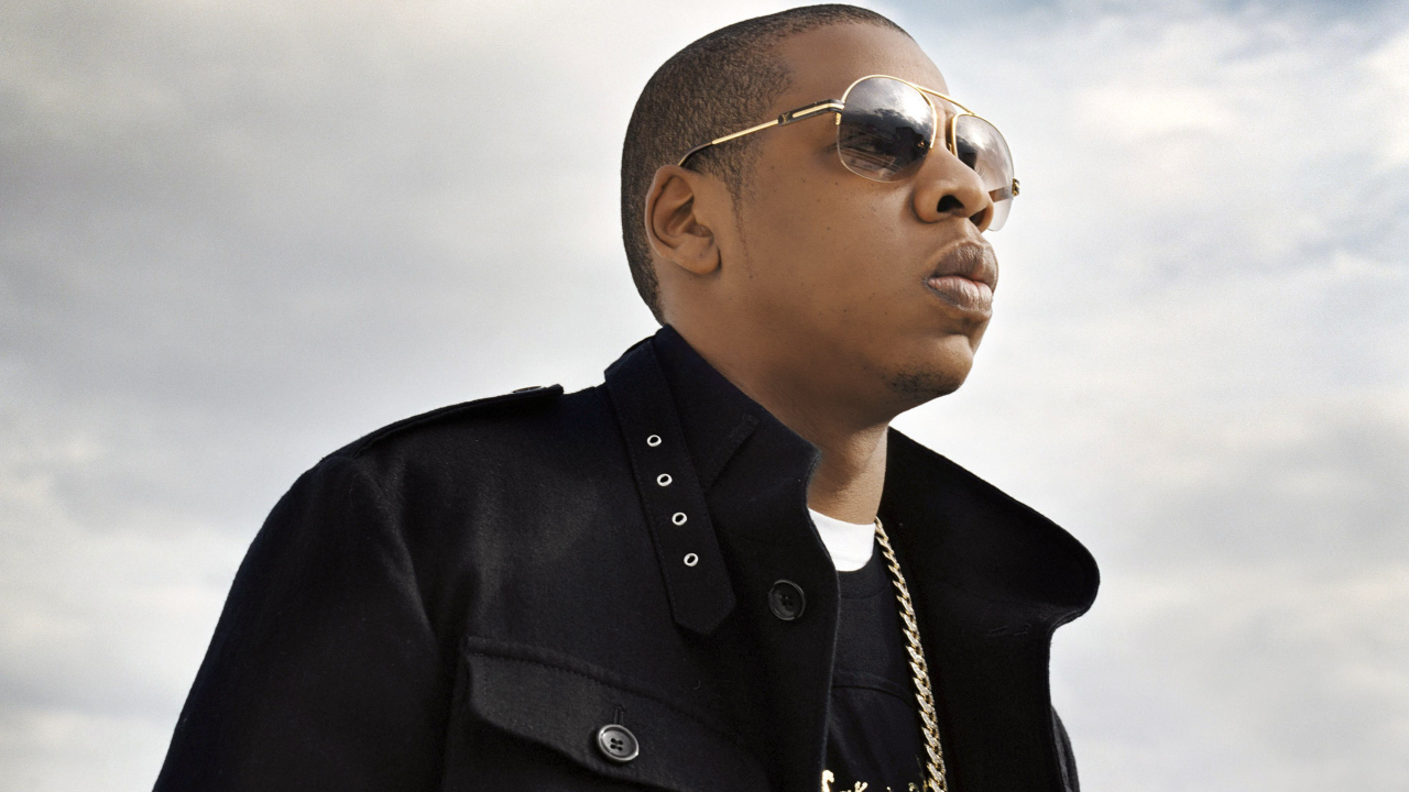 Мужчина в очках