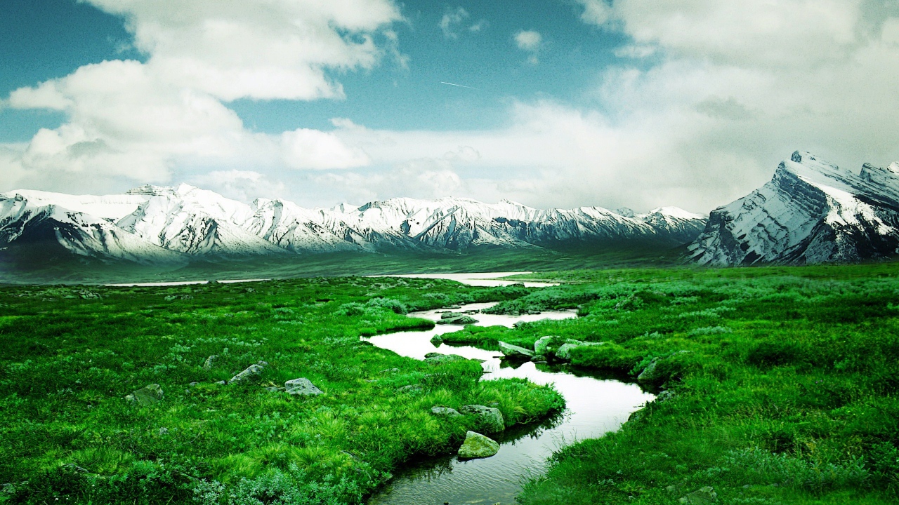 Норвежские горы - зеленая долина