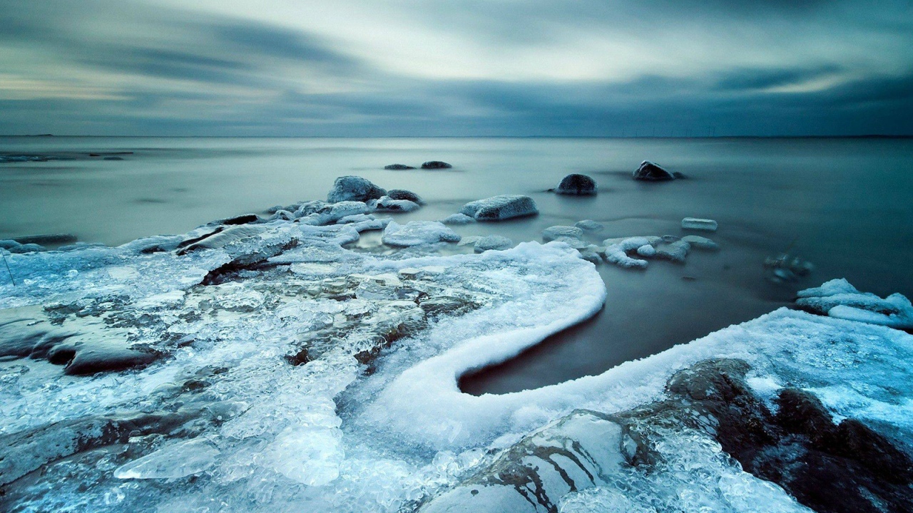 Замерзшие камни