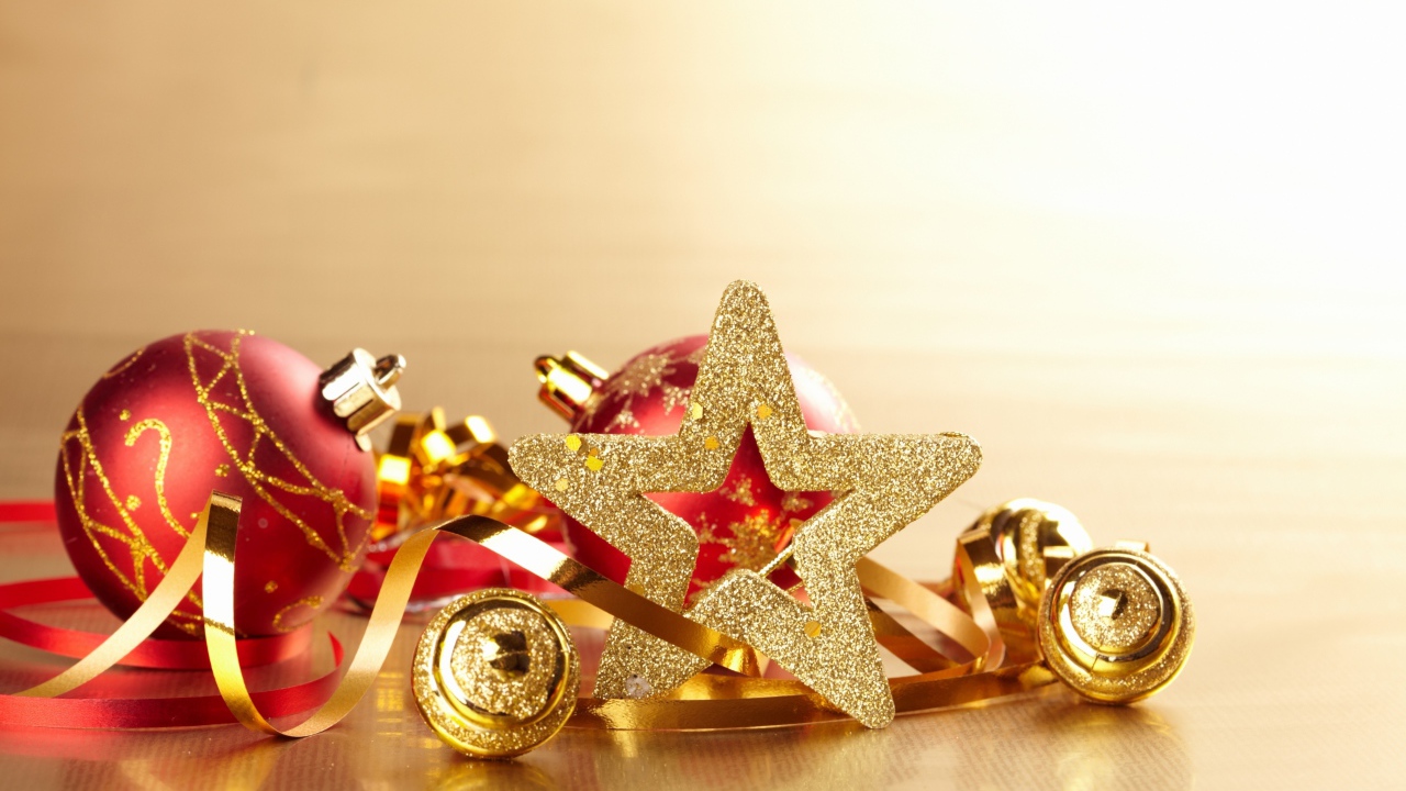 Красивые новогодние игрушки