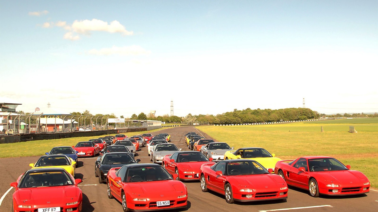 На первой линии Хонда NSX