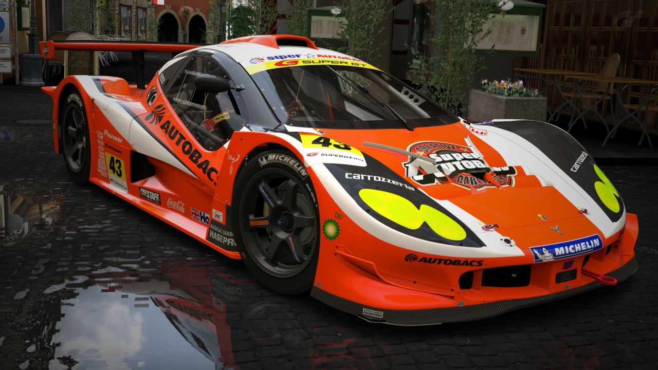 Разрисованный гоночный автомобиль