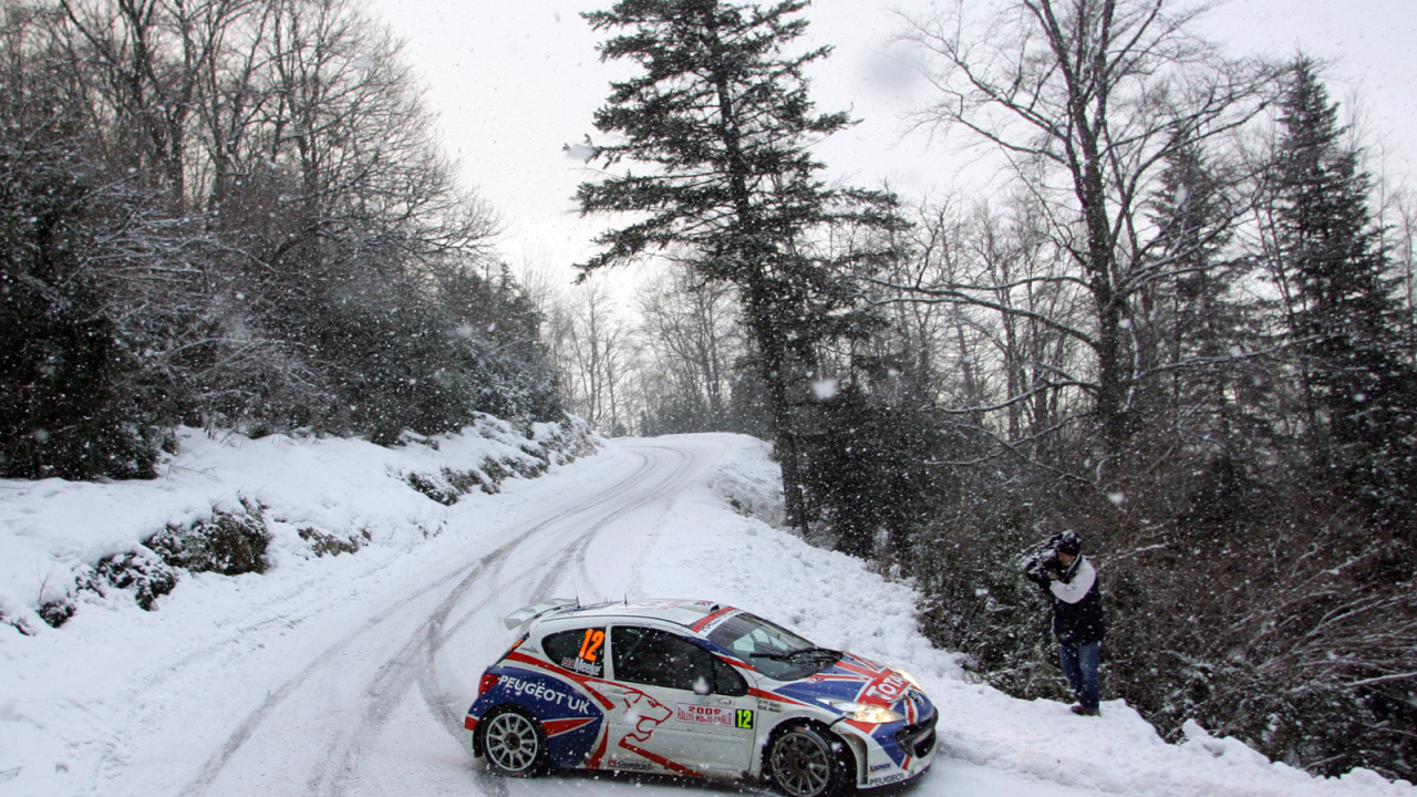 Пежо на зимних ралли