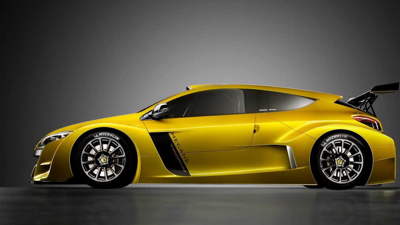 Желтый суперкар