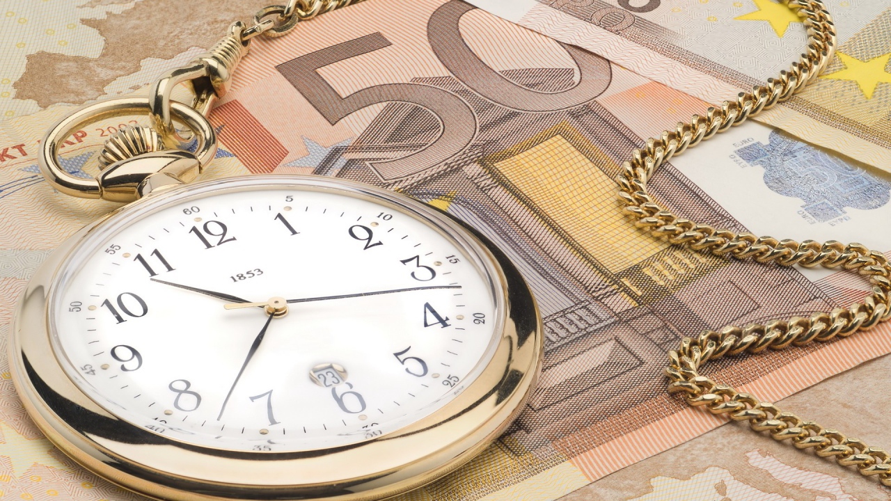 Золотые часы и деньги