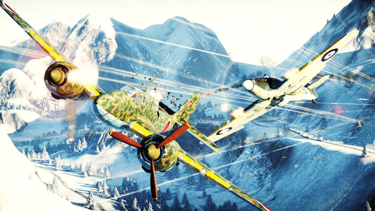 War Thunder два самолета в бою