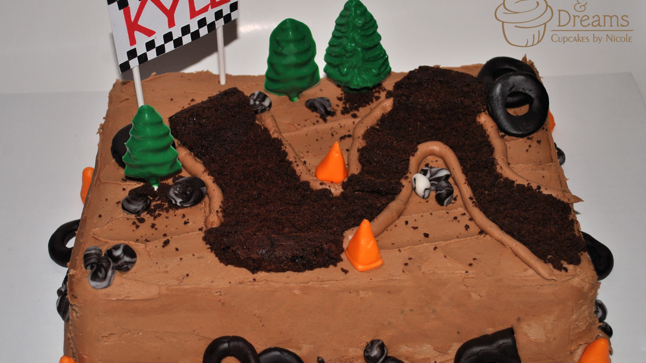 Ипподром торт на день рождения