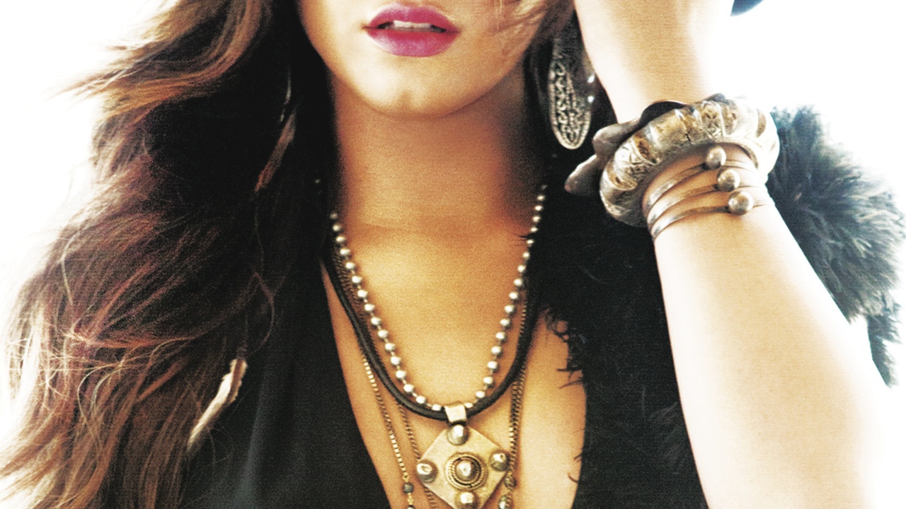 Demi Lovato в шляпке