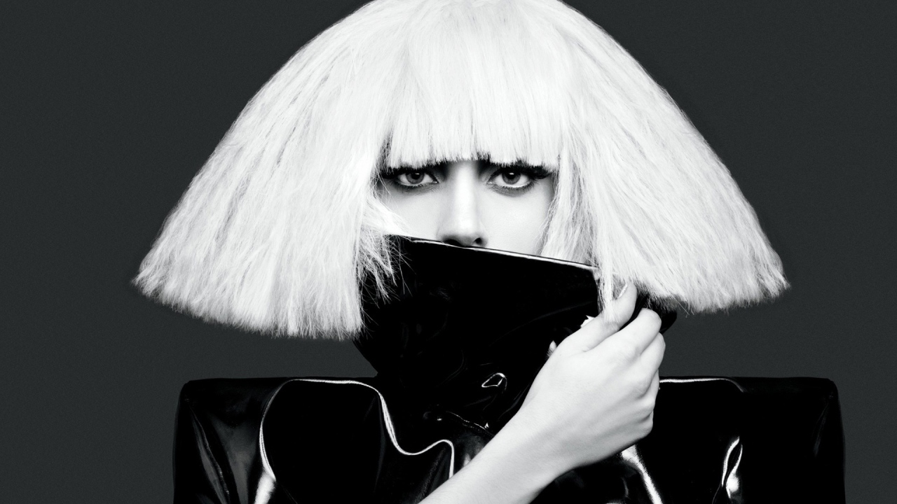 Причёска певицы Леди Гага