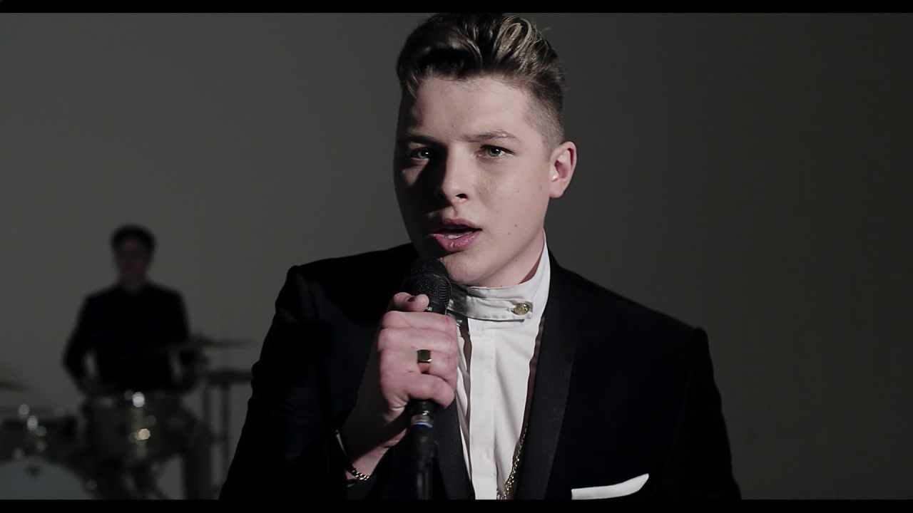 John Newman с песней Love Me Again