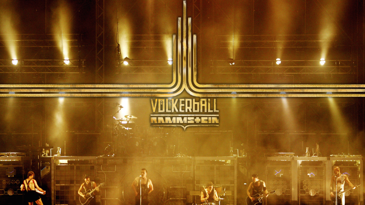 Группа Rammstein на сцене