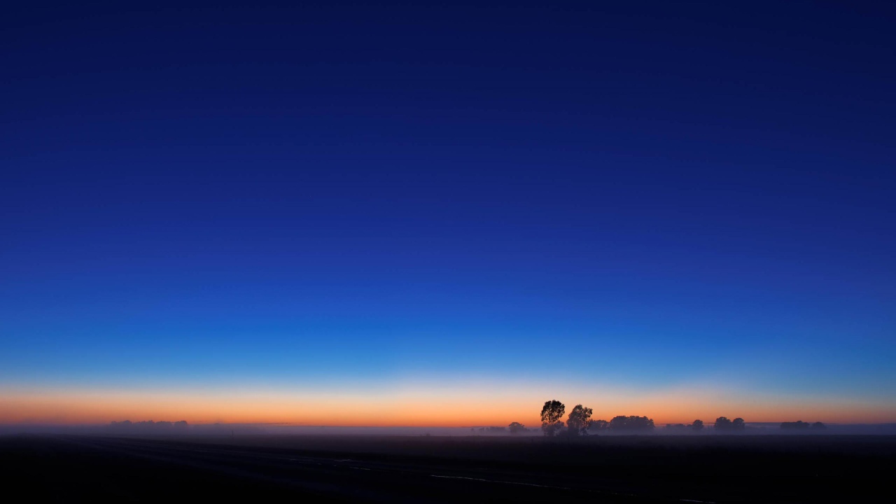 Восход солнца на горизонте