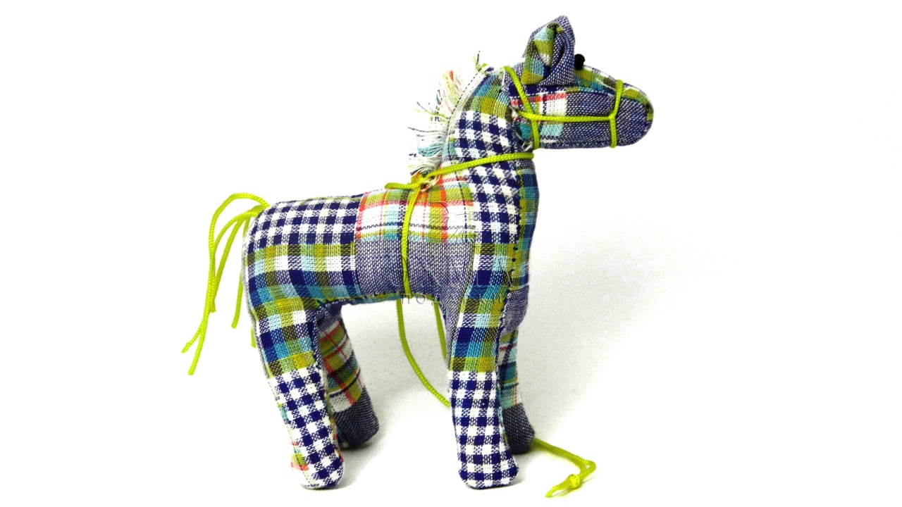 Елочная игрушка лошадка