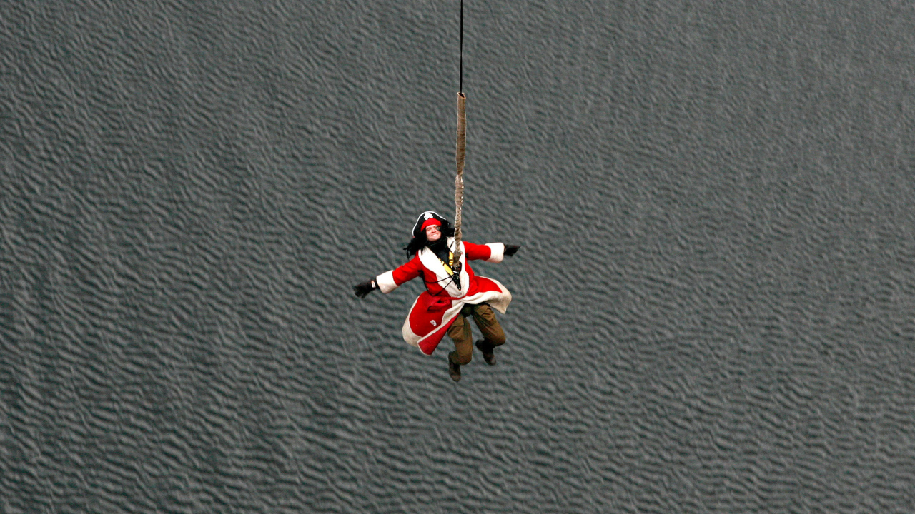 Прыгающий дед мороз