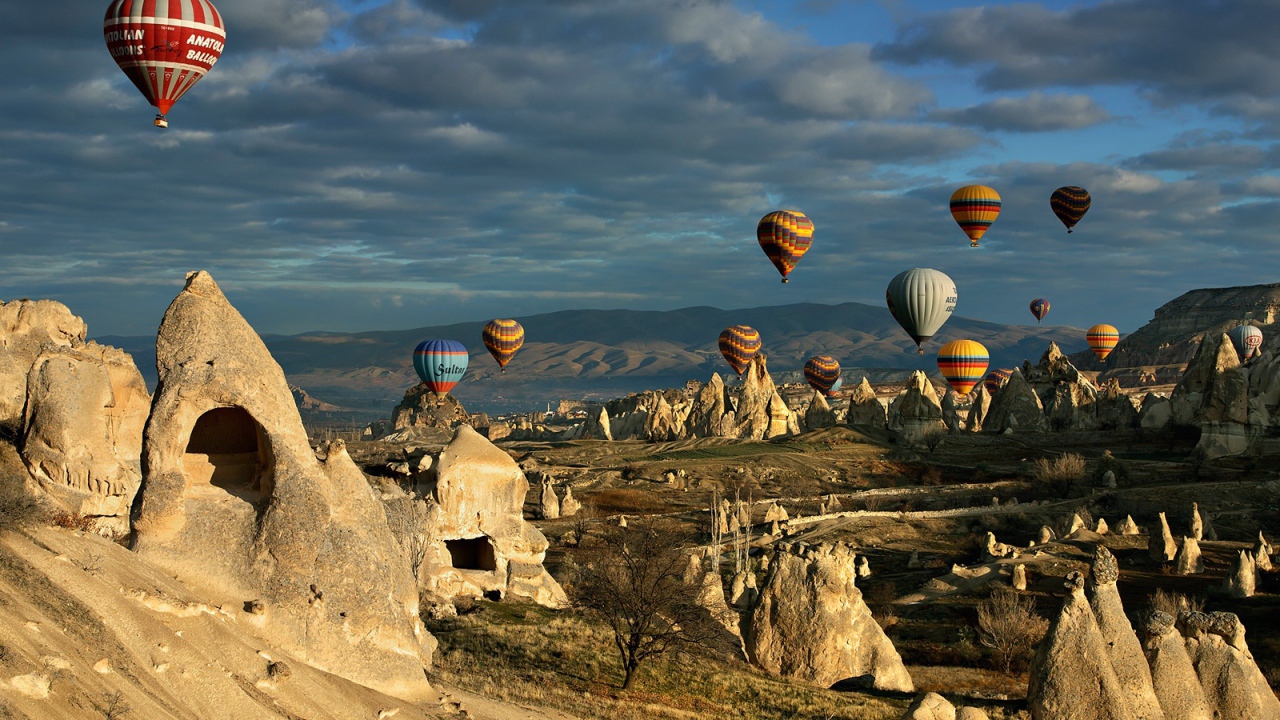 Волшебные дымоходы Турции и воздушные шары