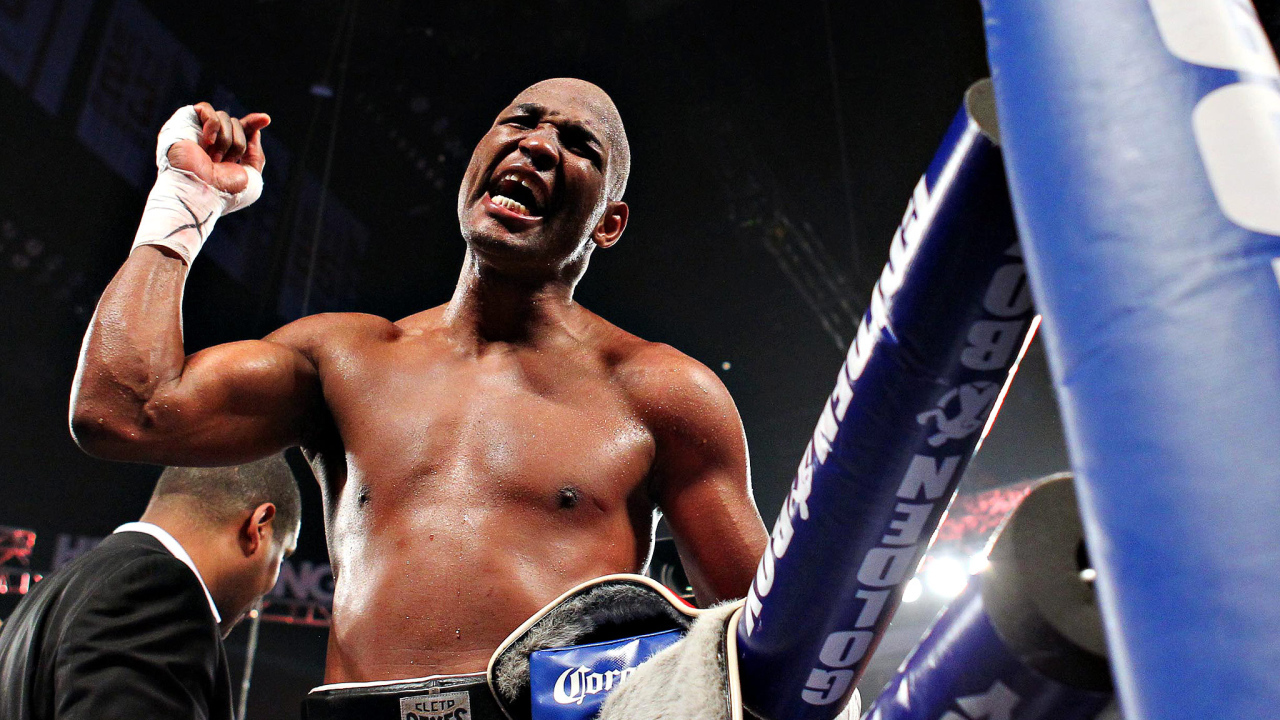 Боксер Бернард Хопкинс выиграл сражение