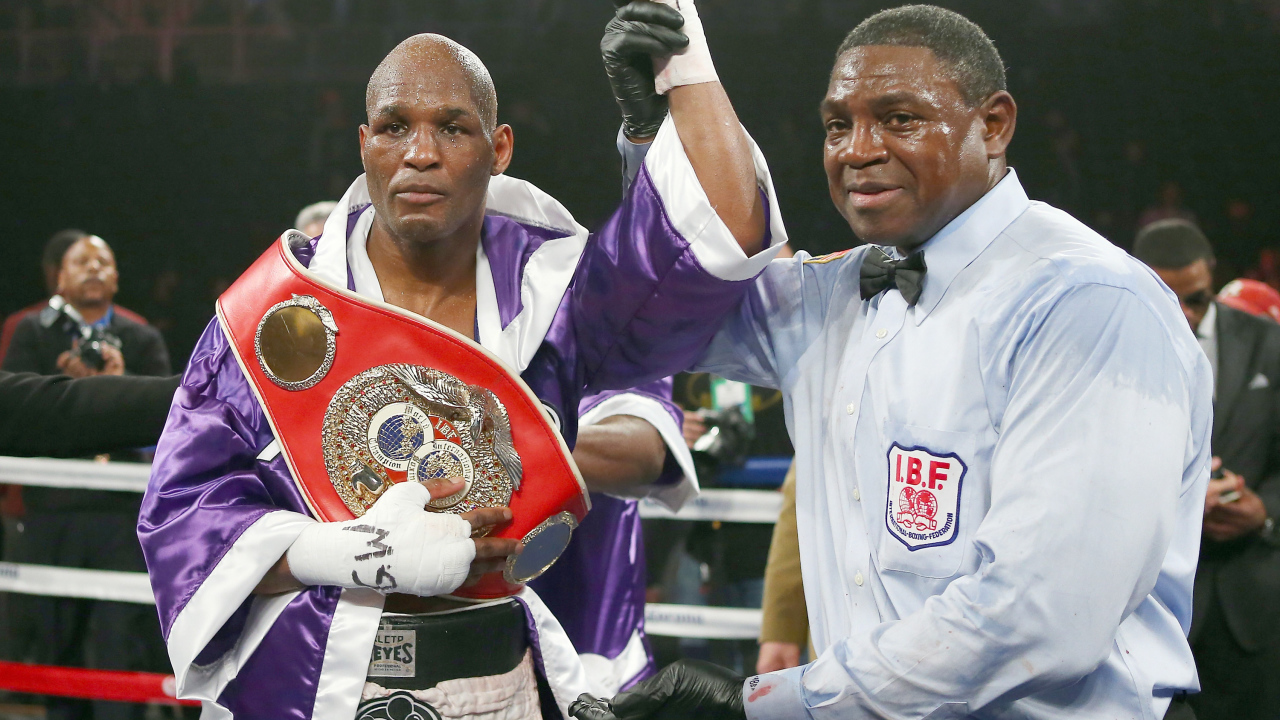 Чемпион Бернард Хопкинс