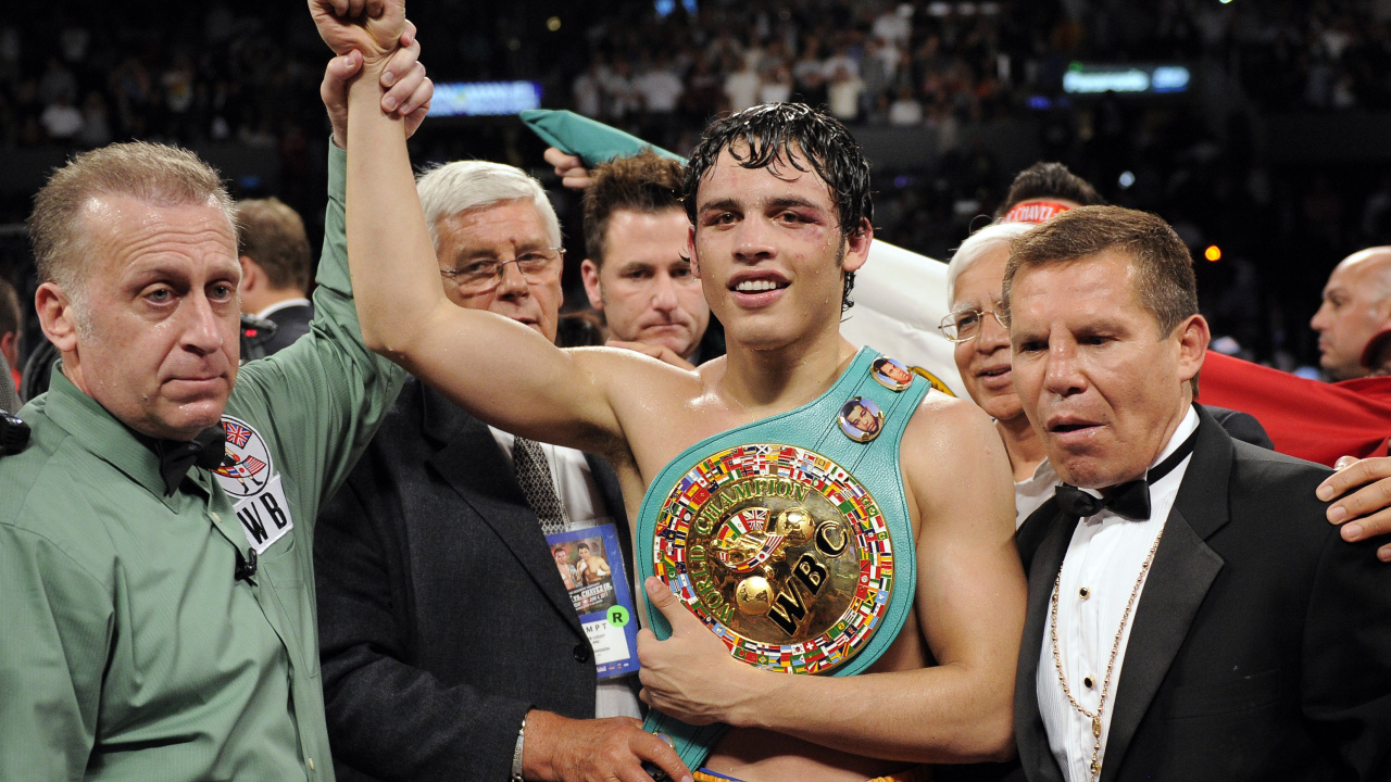 Чемпион Хулио Сезар Чавес-Sr