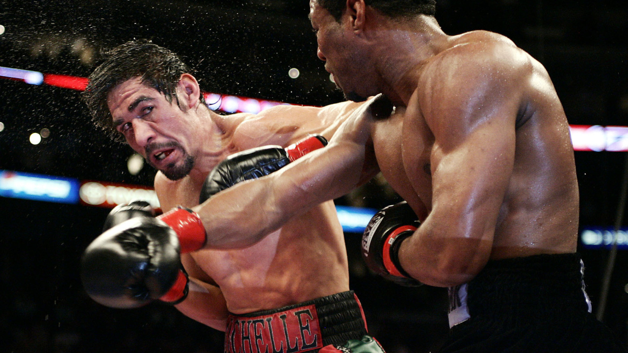 Известный боксер Шейн Мосли