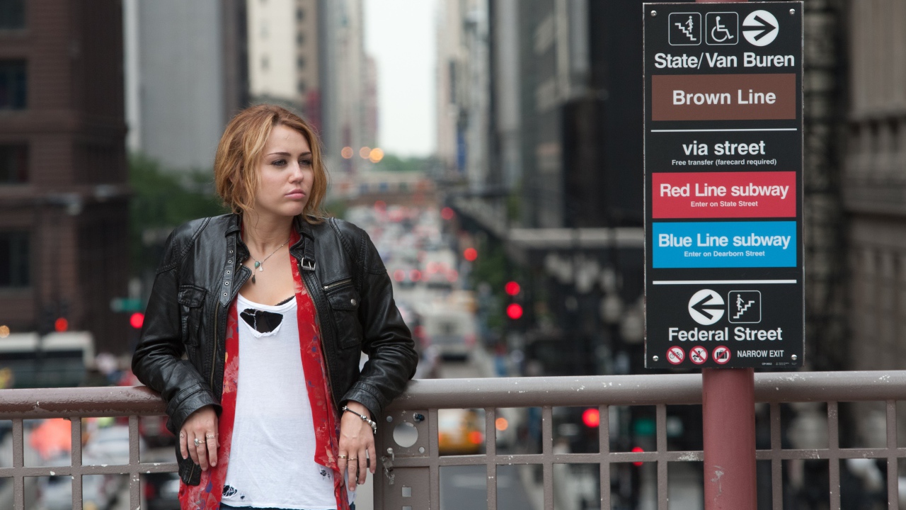 Майли Сайрус, фильм Лето. Однокассники. Любовь