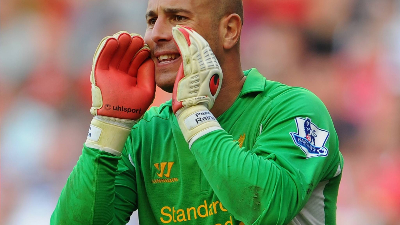 Футболист Наполи Пепе Рейна кричит