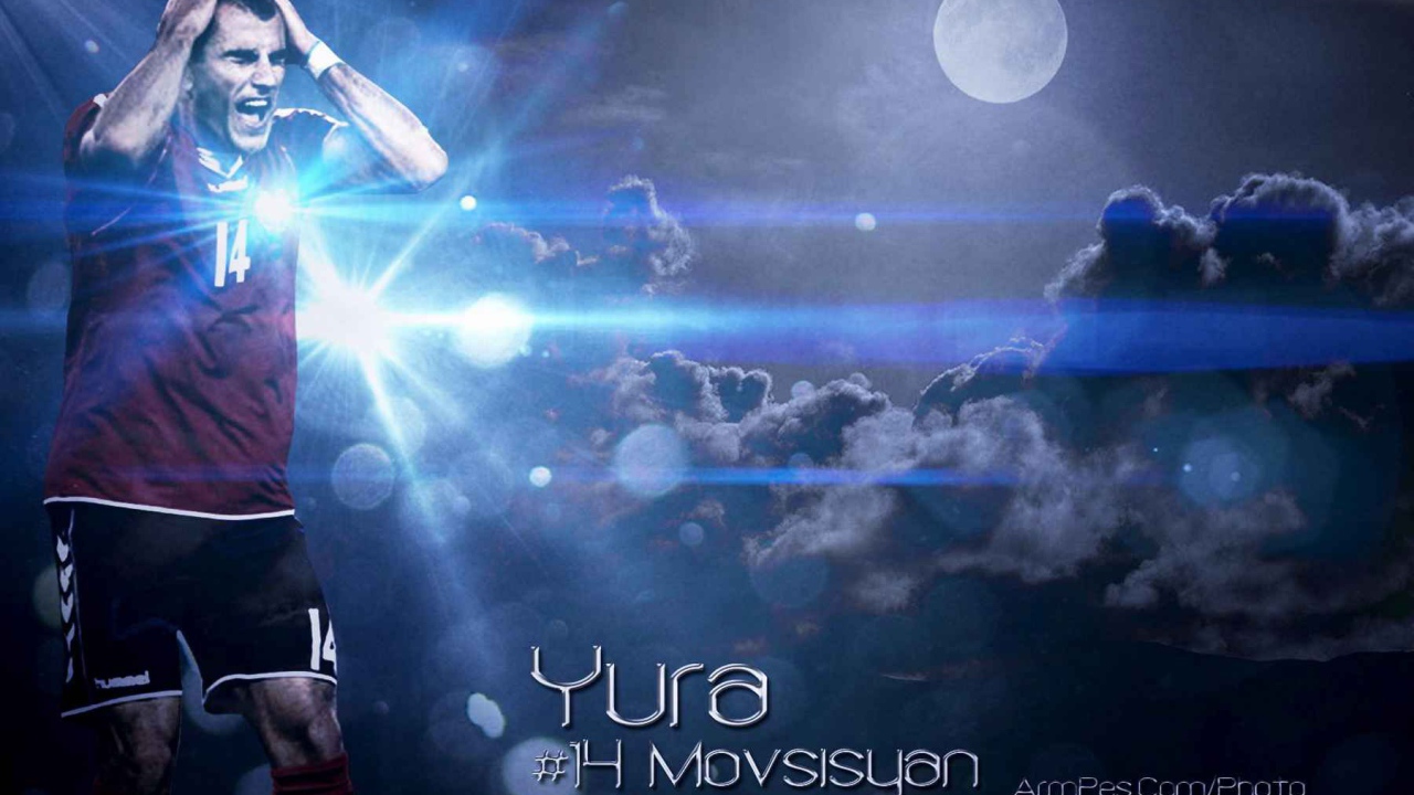 Нападающий московского Спартака Юра Мовсисян промахнулся