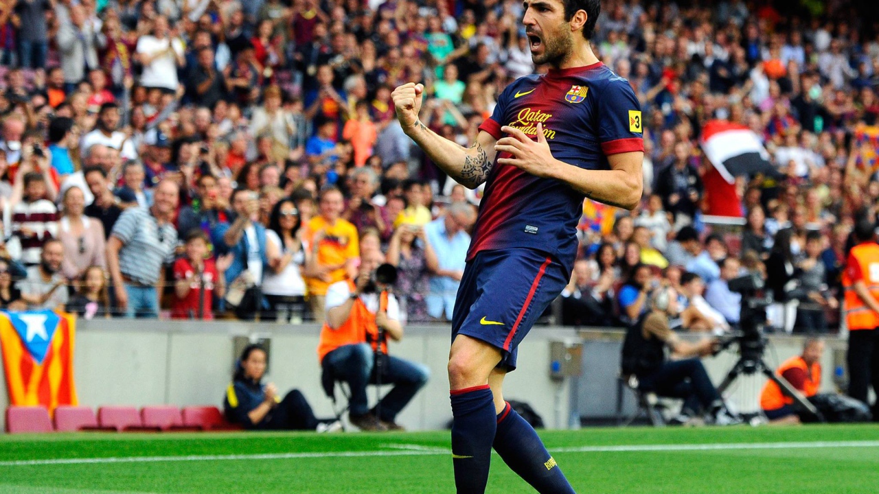 Полузащитник Барселоны Франсеск Фабрегас забил гол