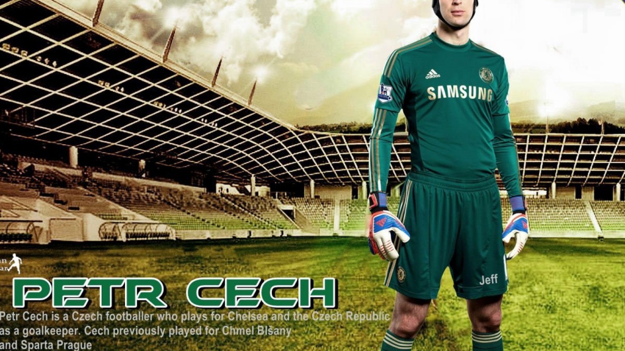 Игрок Челси Петр Чех на поле