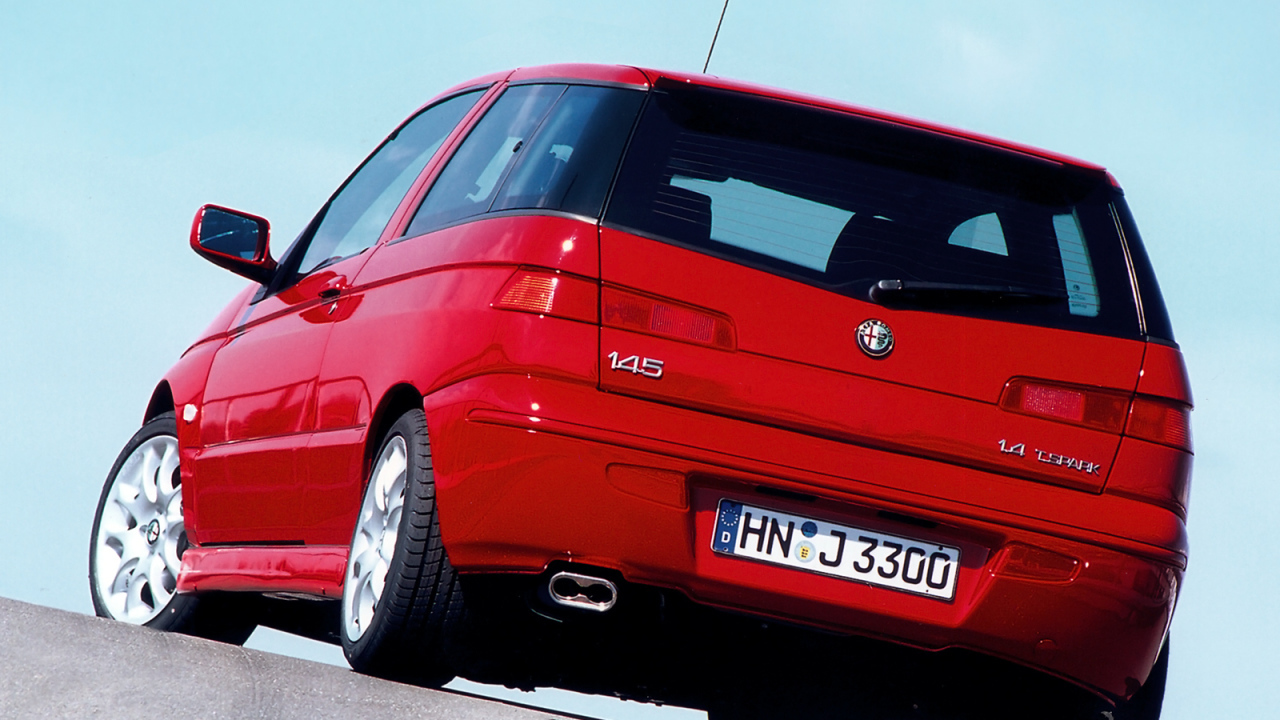 Фото автомобиля Alfa Romeo 145
