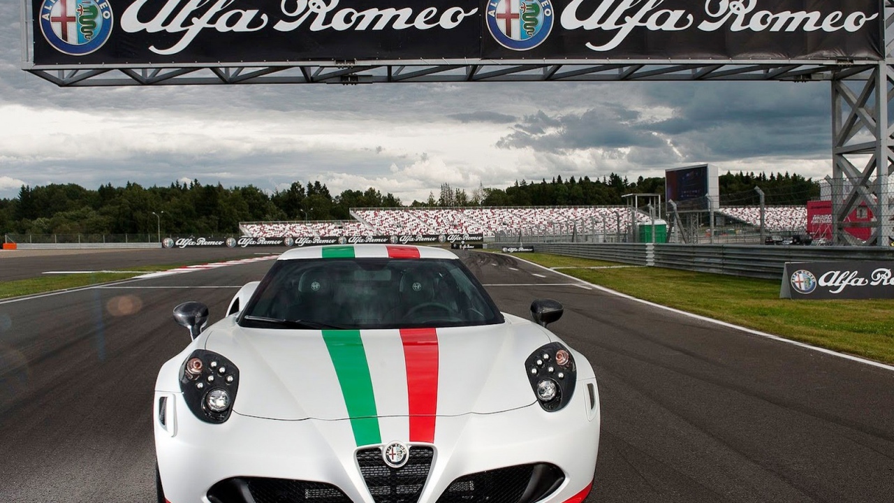 Фото автомобиля Alfa Romeo 4c