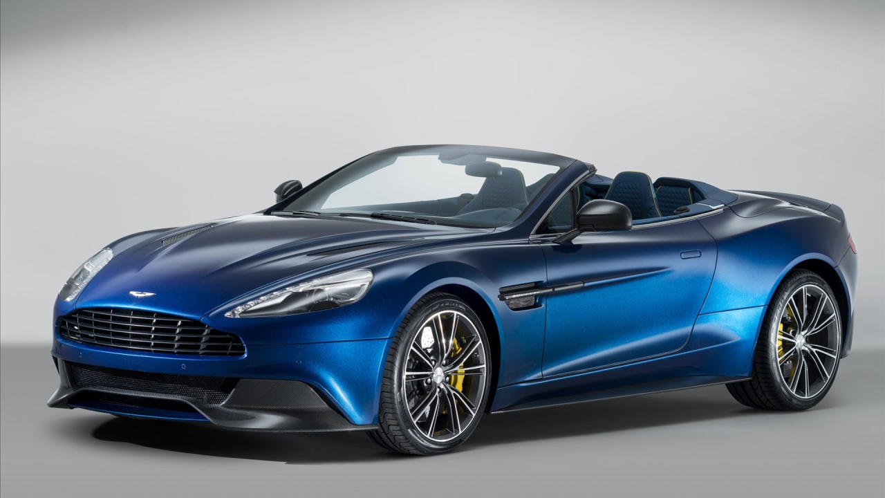 Красивый автомобиль Aston Martin volante