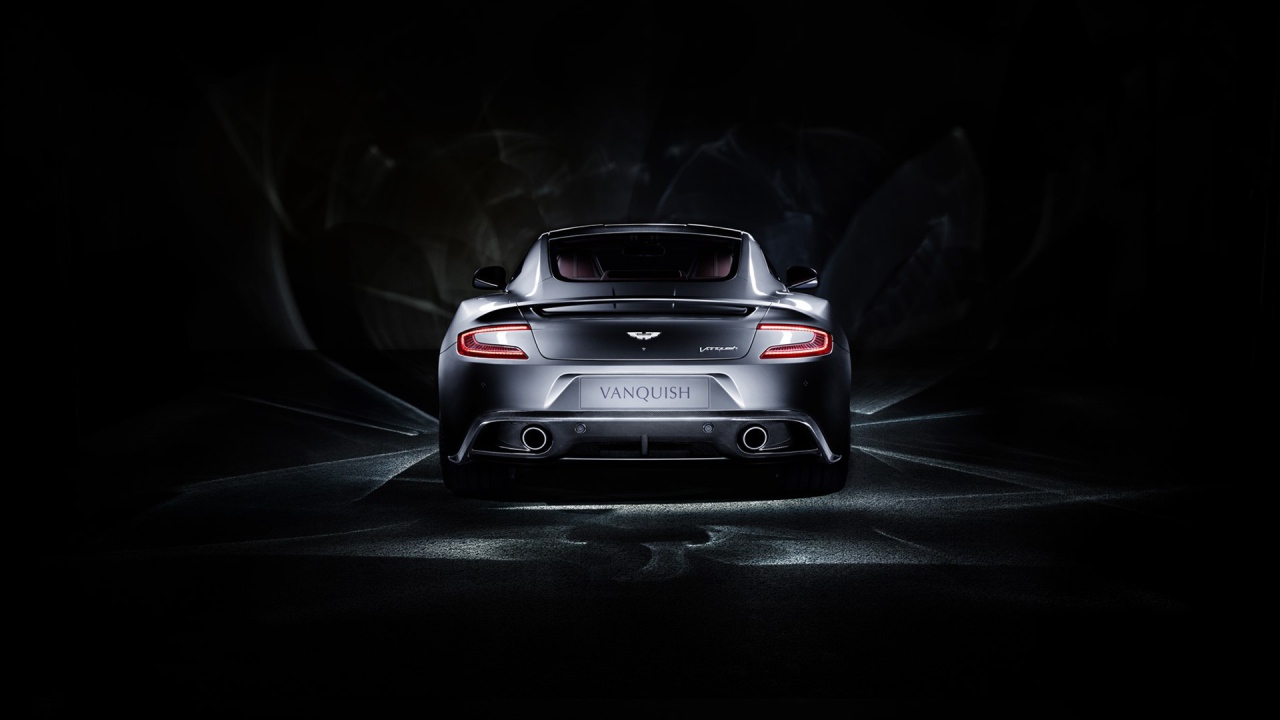 Дизайн автомобиля Aston Martin 2014