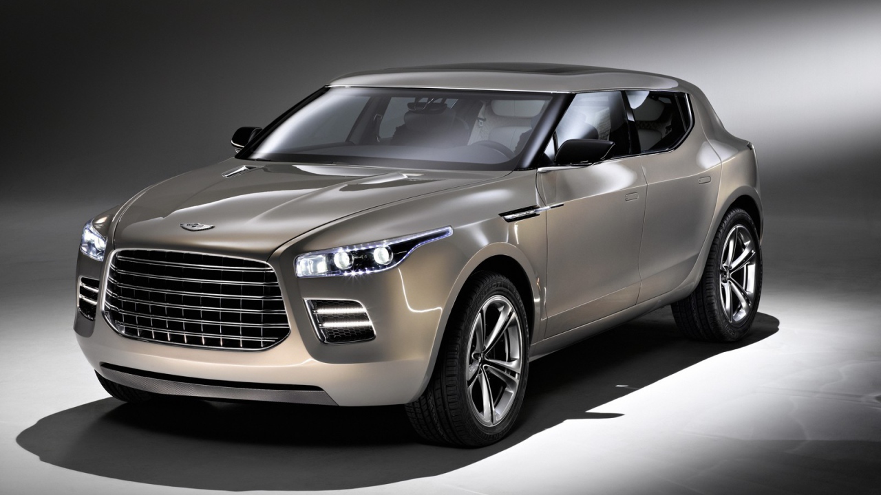 Надежная машина Aston Martin lagonda