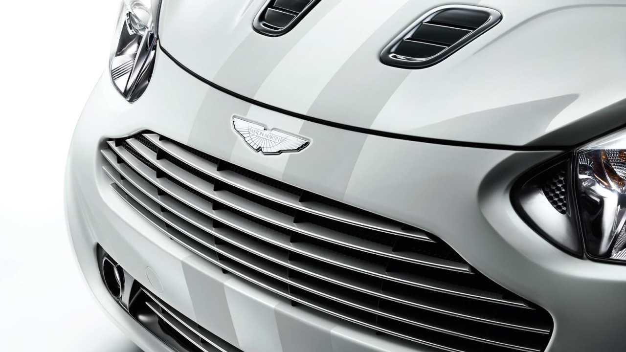 Тест драйв автомобиля Aston Martin cygnet
