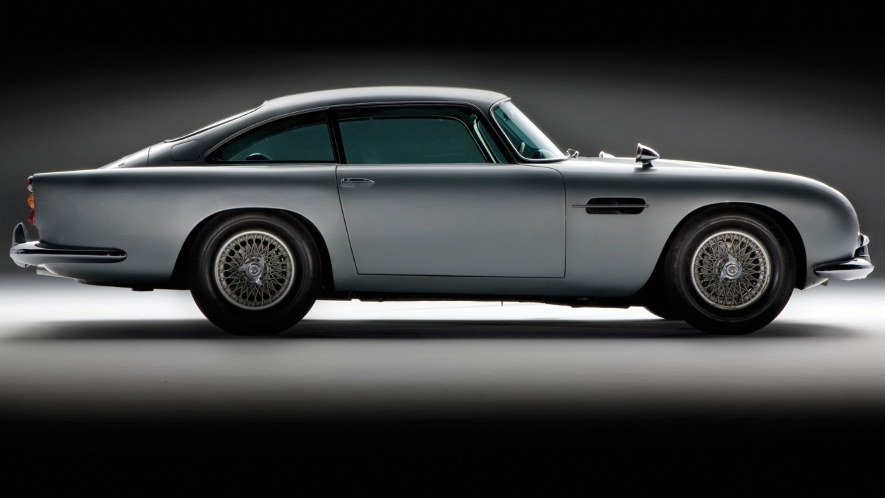 Новая машина Aston Martin db5