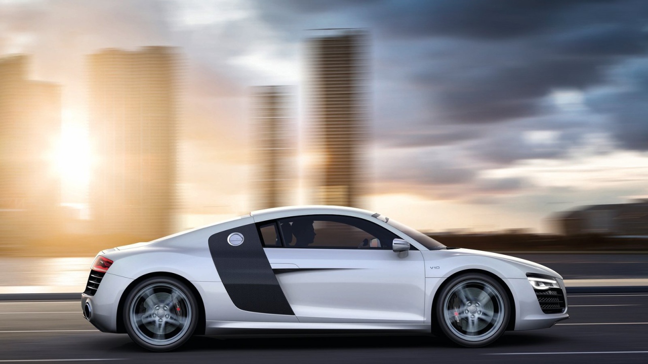 Красивый автомобиль Audi 2013