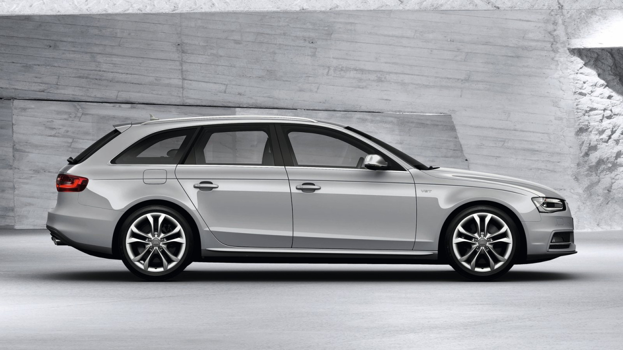 Красивый автомобиль Audi avant