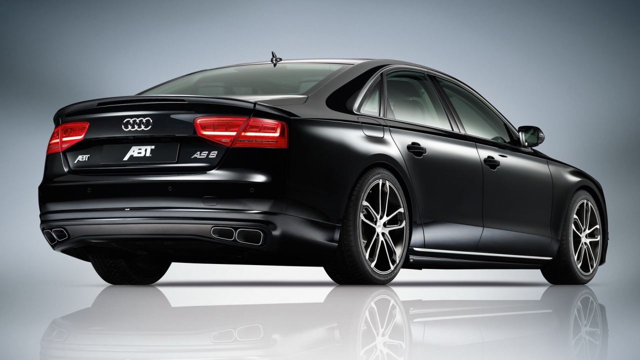 Автомобиль марки Audi модели a8